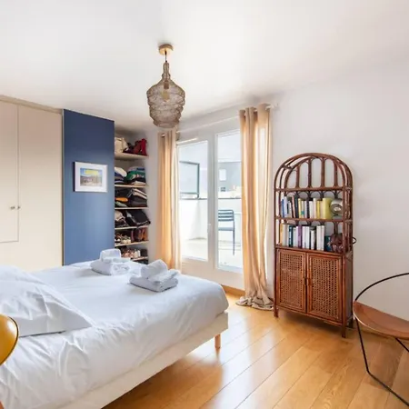アパート Beautiful Duplex With Large Terrace サン・トゥアン