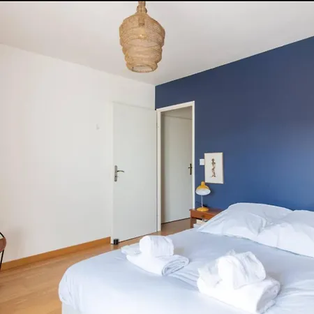 アパート Beautiful Duplex With Large Terrace サン・トゥアン
