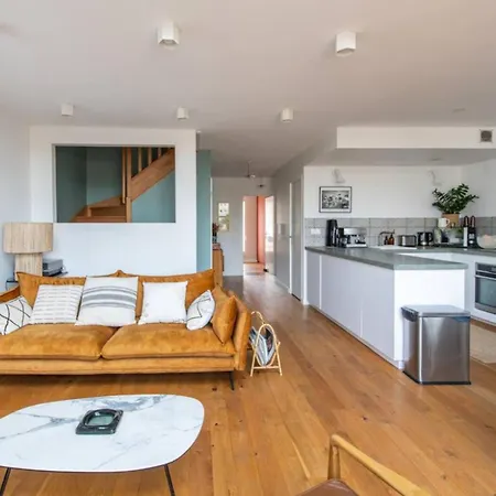 アパート Beautiful Duplex With Large Terrace
