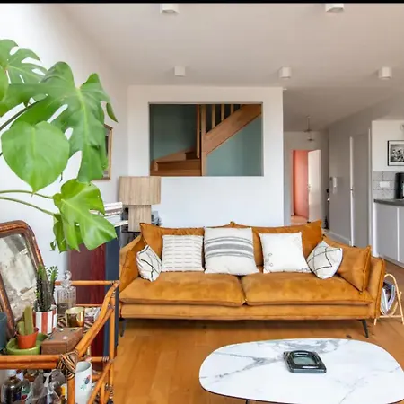 Beautiful Duplex With Large Terrace サン・トゥアン