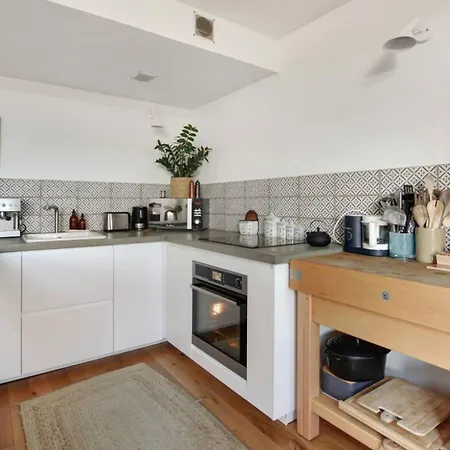 Beautiful Duplex With Large Terrace * サン・トゥアン