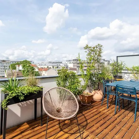 Beautiful Duplex With Large Terrace * サン・トゥアン